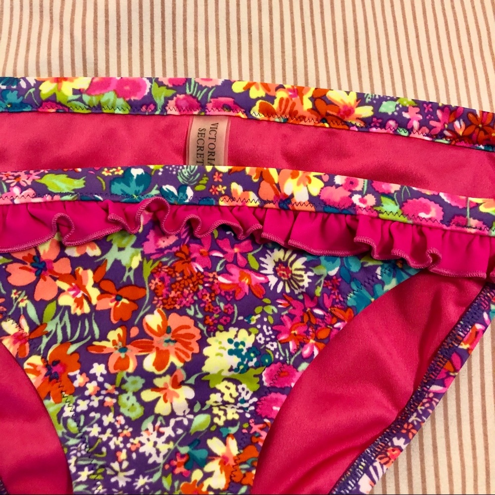 NWOT Victoria’s Secret Floral Ruffle Swim Bottoms